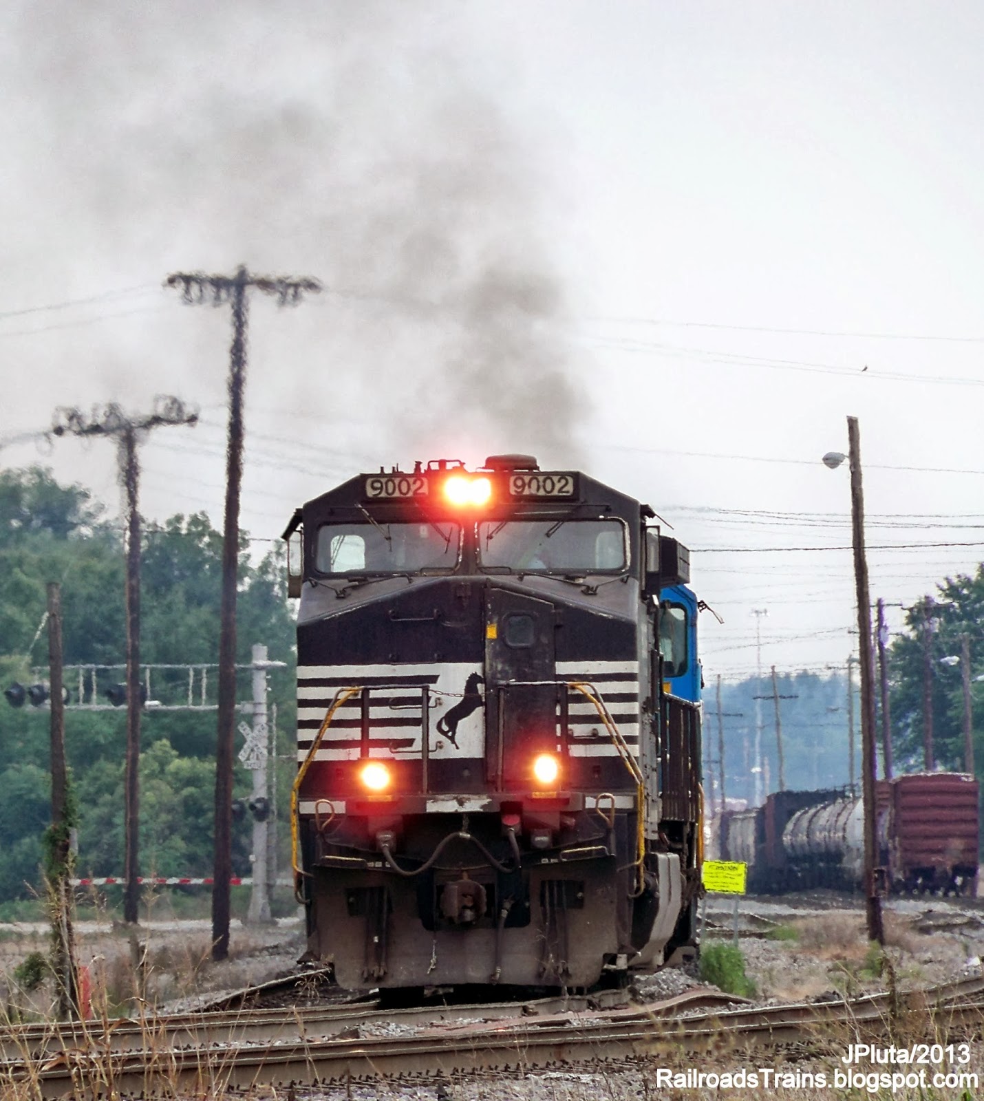 RAILROAD Freight Train Locomotive Engine EMD GE Boxcar BNSF,CSX,FEC