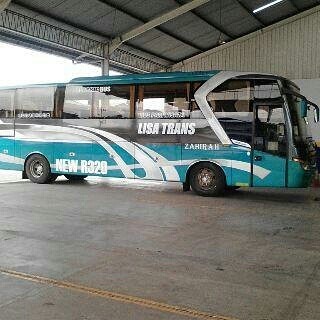 PO. Lisa Trans Sewa Bus Pariwisata Surabaya PO. Lisa Trans Sewa Bus Pariwisata Surabaya