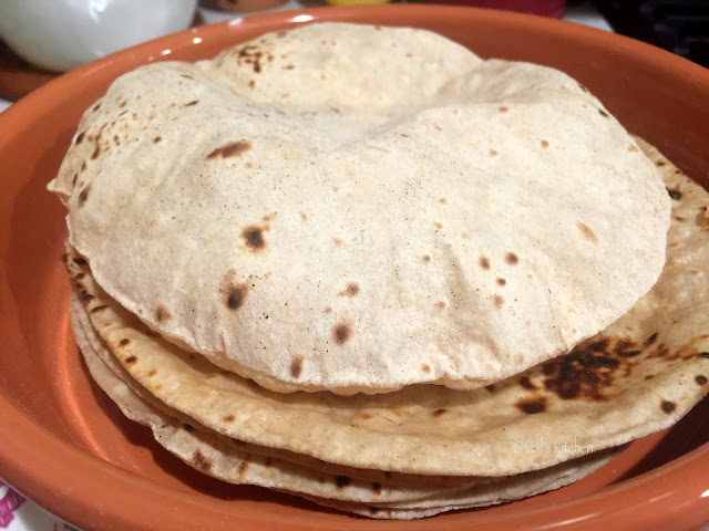 Shital's-Kitchen: Phulka Roti