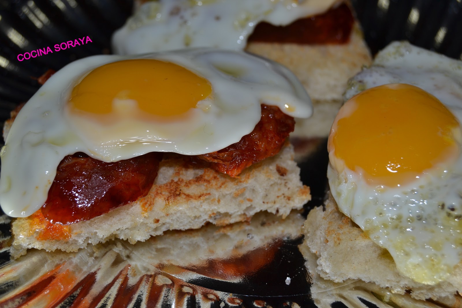 LA COCINA DE SORAYA: Canape de Chorizo y Huevo de Codorniz