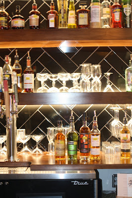 Jadoregrace.com // FORD + SHEP the hottest new restaurant in Greenville, NC. Exquisite food with ambiance that will blow your mind.