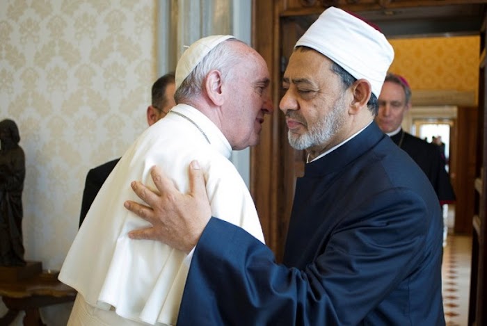 Islam Memuliakan Kristen