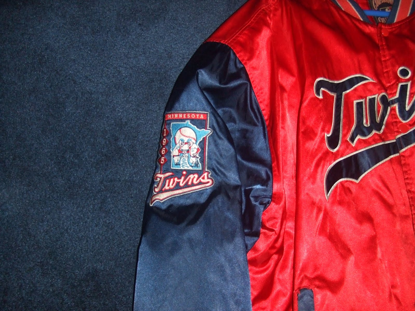 Vintage10916 Store Cooperstown Collection Minnesota Twins Satin Jacket