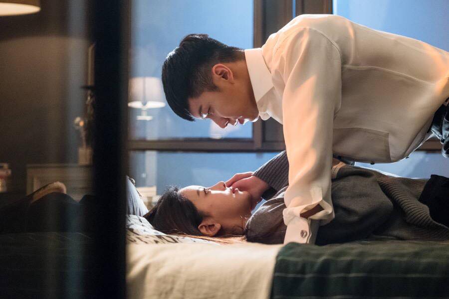 Oh Yeon So And Lee Seung Gi Bed Scene In Hwayugi.