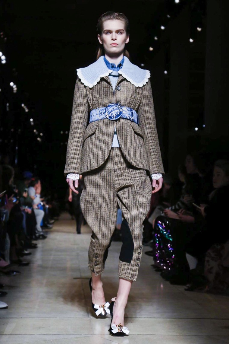 Miu Miu Fall/Winter 2016-2017 RTW PFW miu-miu-fall-winter-2016-2017-collection-paris-fashion-week, miu-miu-fall-winter-2016-2017, miu-miu-fall-winter-2016, miu-miu-fall-winter-2017, miu-miu-fall-winter, miu-miu-fall, miu-miu-fall-2016-2017, miu-miu-fall-2016, miu-miu-fall-2017, miu-miu-automne-hiver, miu-miu-automne-hiver-2016-2017, miu-miu-automne-hiver-2016, miu-miu-automne-hiver-2017, miu-miu-aw16, paris-fashion-week-2016, du-dessin-aux-podiums, dudessinauxpodiums
