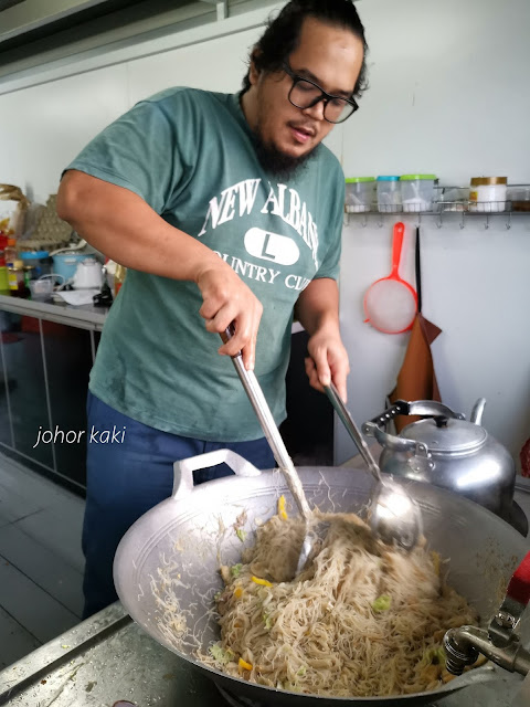 Road Trip from Singapore to Tasik Kenyir Lake with Wheels for Fun Road Trip from Singapore to Tasik Kenyir Lake with Wheels for Fun