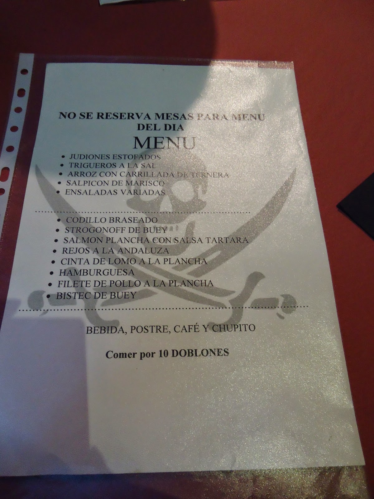 No es otro blog gastronómico Comiendo en un auténtico barco pirata