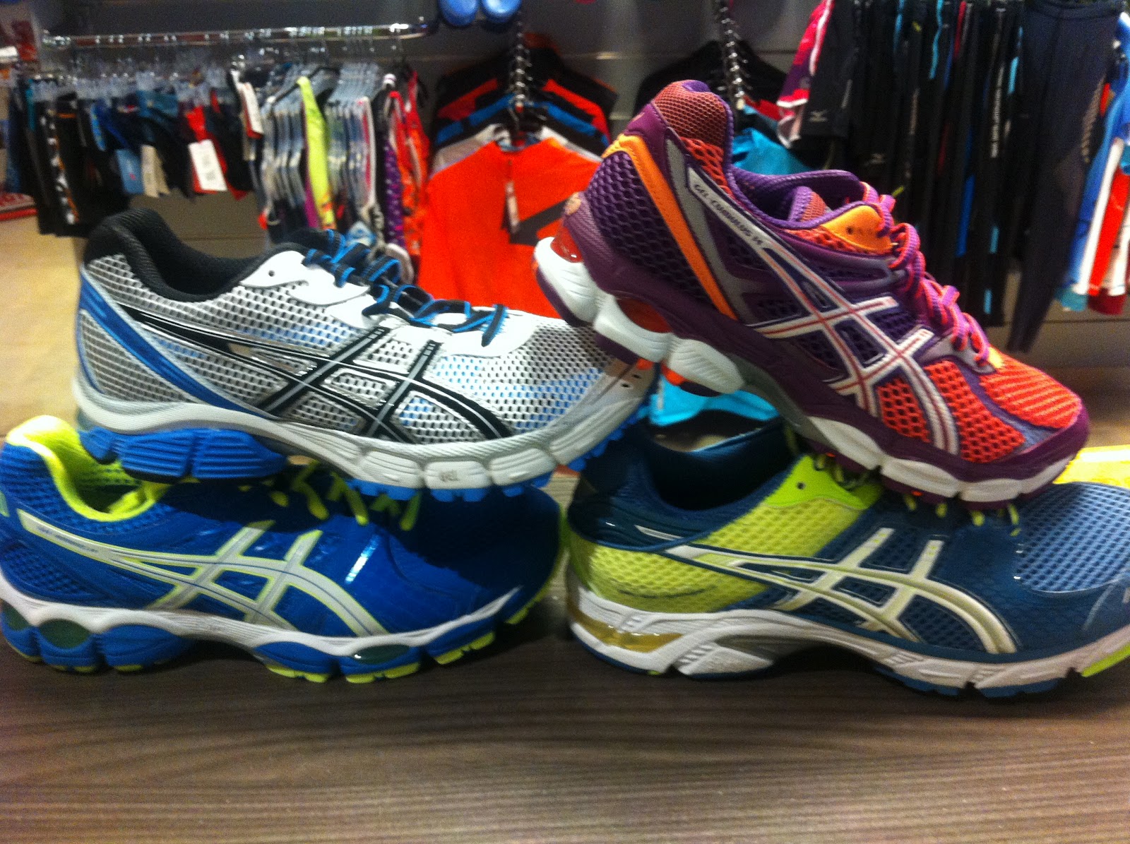 asics nimbus vs cumulus 21