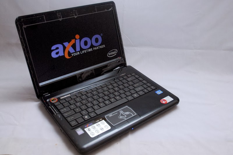 Review Axioo NEON HNM 7047 Laptop Core i7 Informasi