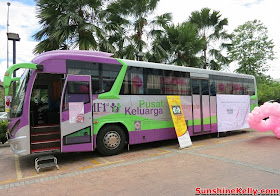 Avon, Avon Kiss Goodbye to Breast Cancer 2013, Bus, Mydin Malaysia, Breast Cancer awareness