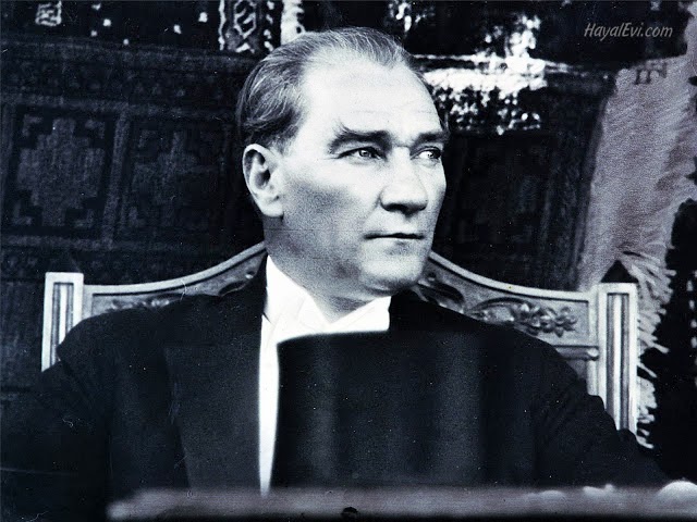 Beni övme sözlerini bırakınız; gelecek için neler yapacağız, onları söyleyin! -M. Kemal Atatürk