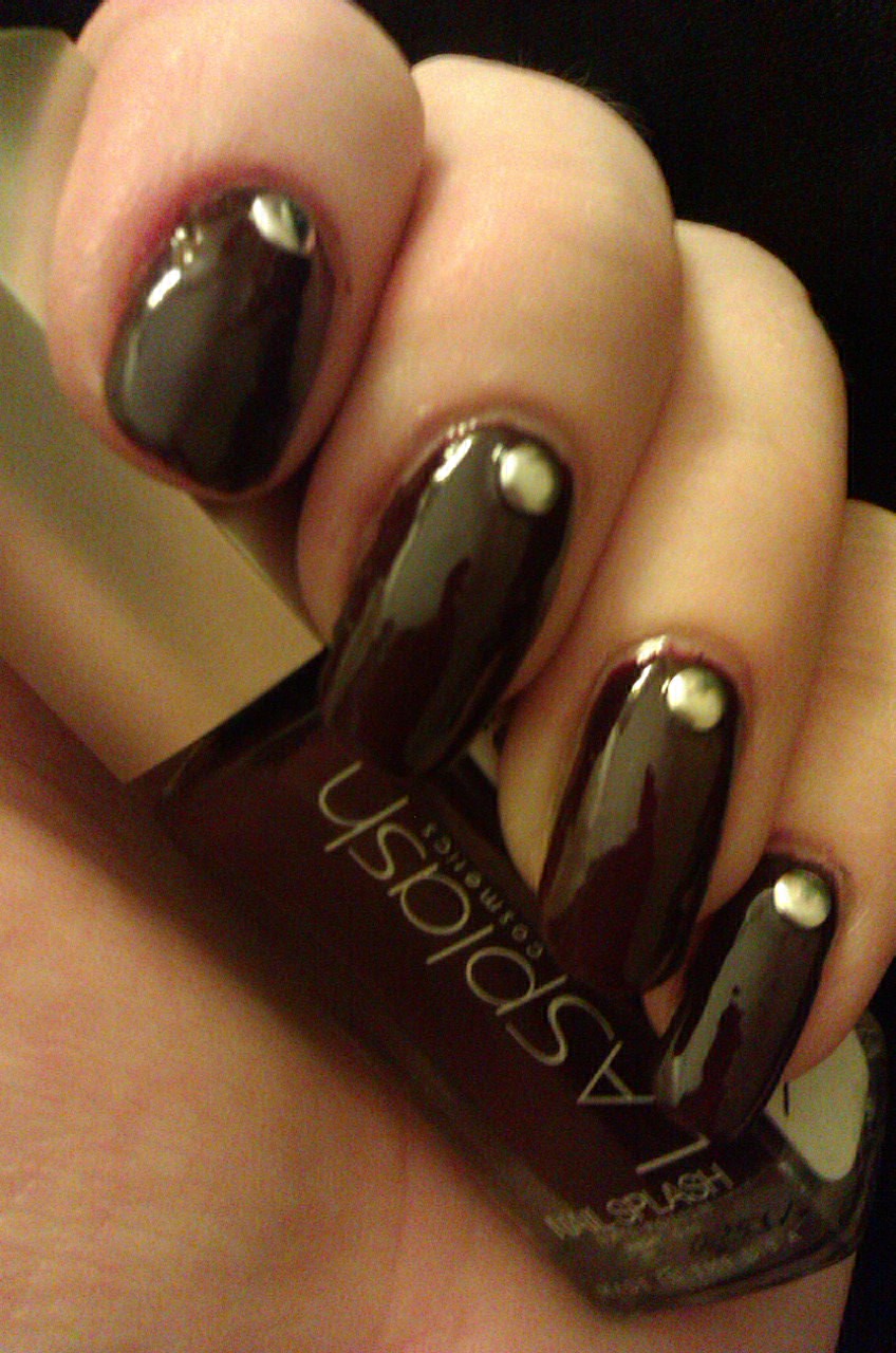 Rock, Salt, & Nails Whore nails...