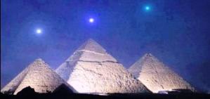 مصر - تعامد 3 كواكب على الأهرامات 