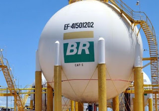 Petrobras tem lucro de R$ 316 milhões no segundo trimestre Petrobras tem lucro de R$ 316 milhões no segundo trimestre