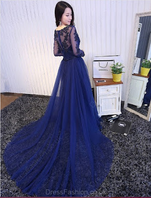 http://uk.millybridal.org/product/beautiful-a-line-v-neck-tulle-appliques-lace-court-train-long-sleeve-prom-dresses-ukm020102856-19295.html?utm_source=minipost&utm_medium=2368&utm_campaign=blog