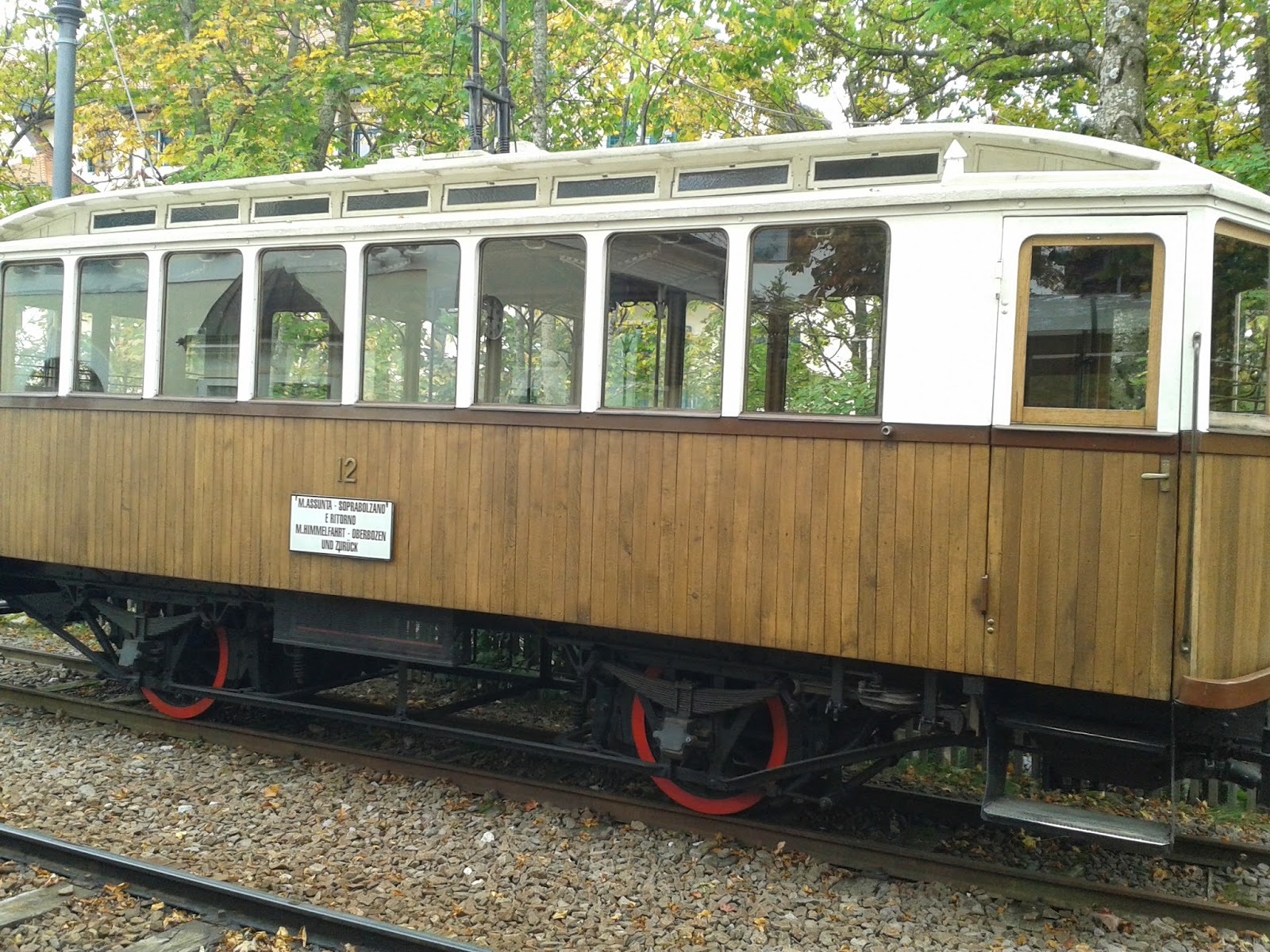 Lina Montan, una guida turistica con voi Il trenino storico del Renon Lina Montan, una guida turistica con voi Il trenino storico del Renon