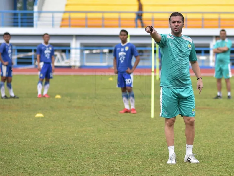 Gambar terkait Profil Julio Cesar yang Dirumorkan Bakal Merapat ke Persib Bandung (dari Bing)