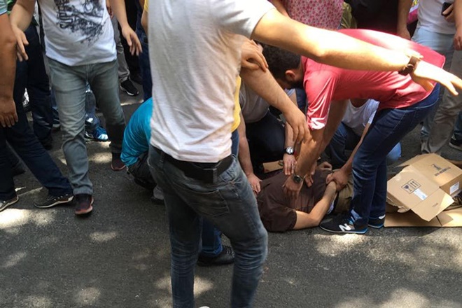 Diyarbakır’da 8. kattan atlayan kişi hayatını kaybetti Diyarbakır’da 8. kattan atlayan kişi hayatını kaybetti