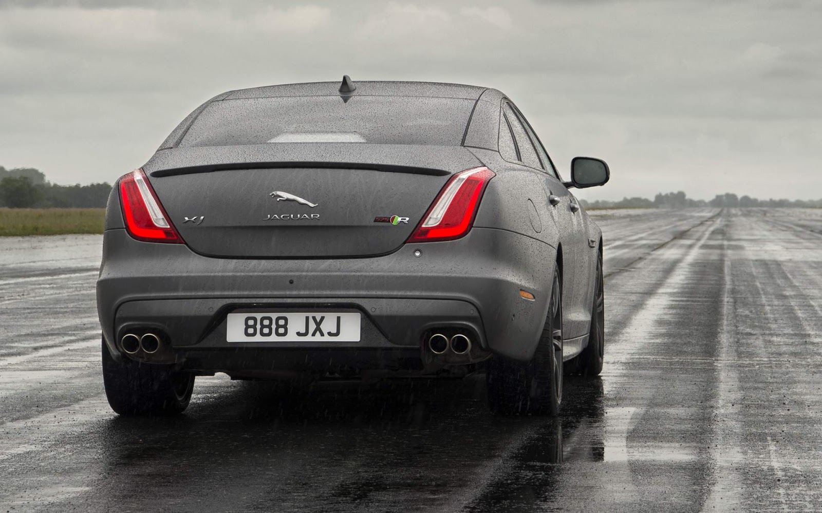 Novo Jaguar XJR 575 fotos, vídeo e especificações oficiais