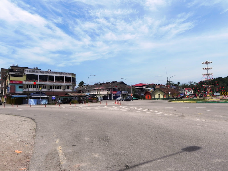 .: Melihat Keretapi Di Pekan Rompin