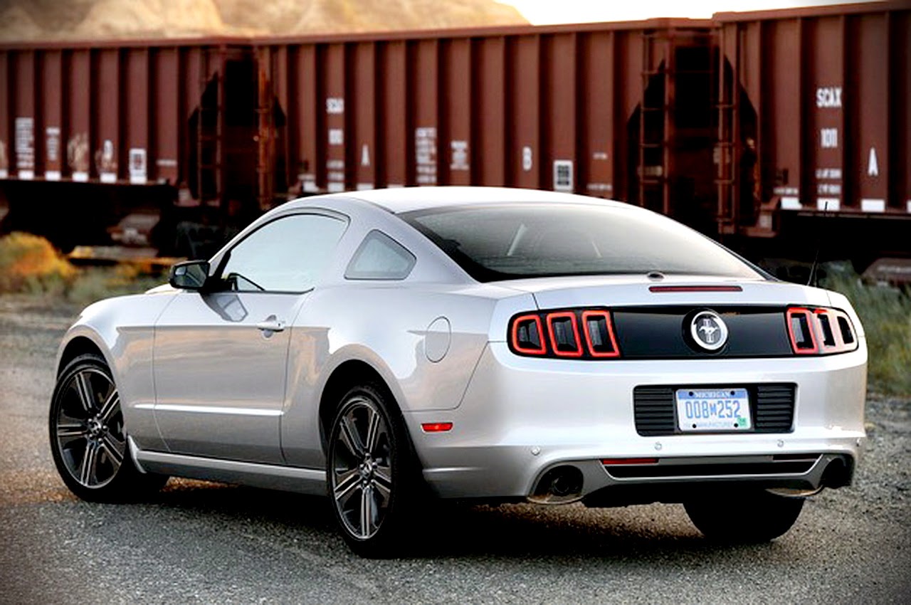 2014 ford mustang v6 performance package