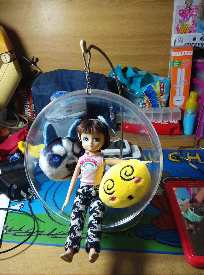 doll egg chair
