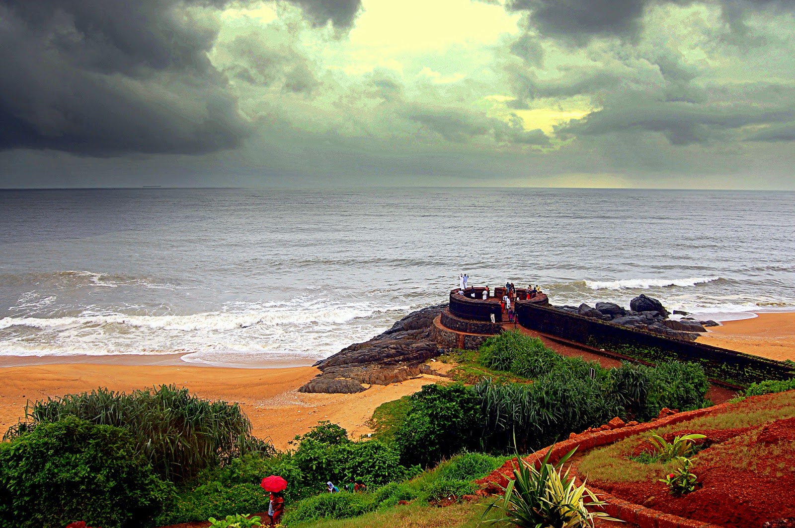 гора хуашань тропа. руины форта читторгарх, раджастан, индия. штат керала. Some places to visit. The most beautiful places in canada.