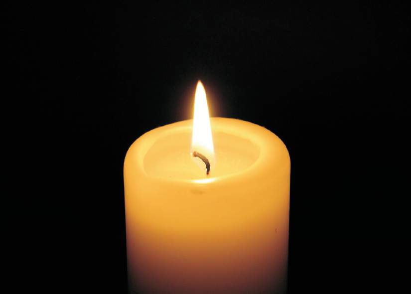 Kerze Für Verstorbene Anzünden