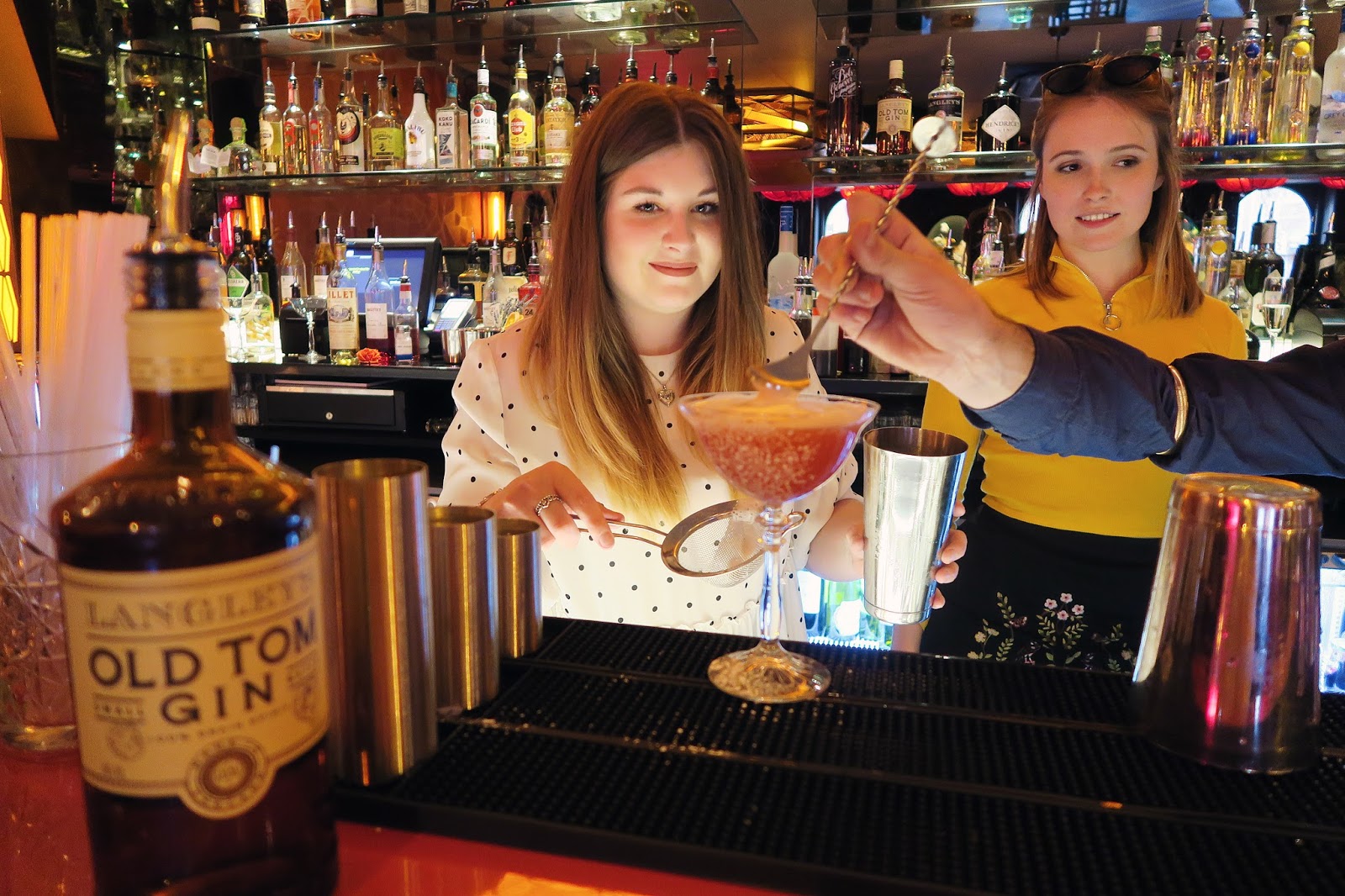 COCKTAIL MASTERCLASS AT THE NEW BIRMINGHAM DIRTY MARTINI* GraceBee