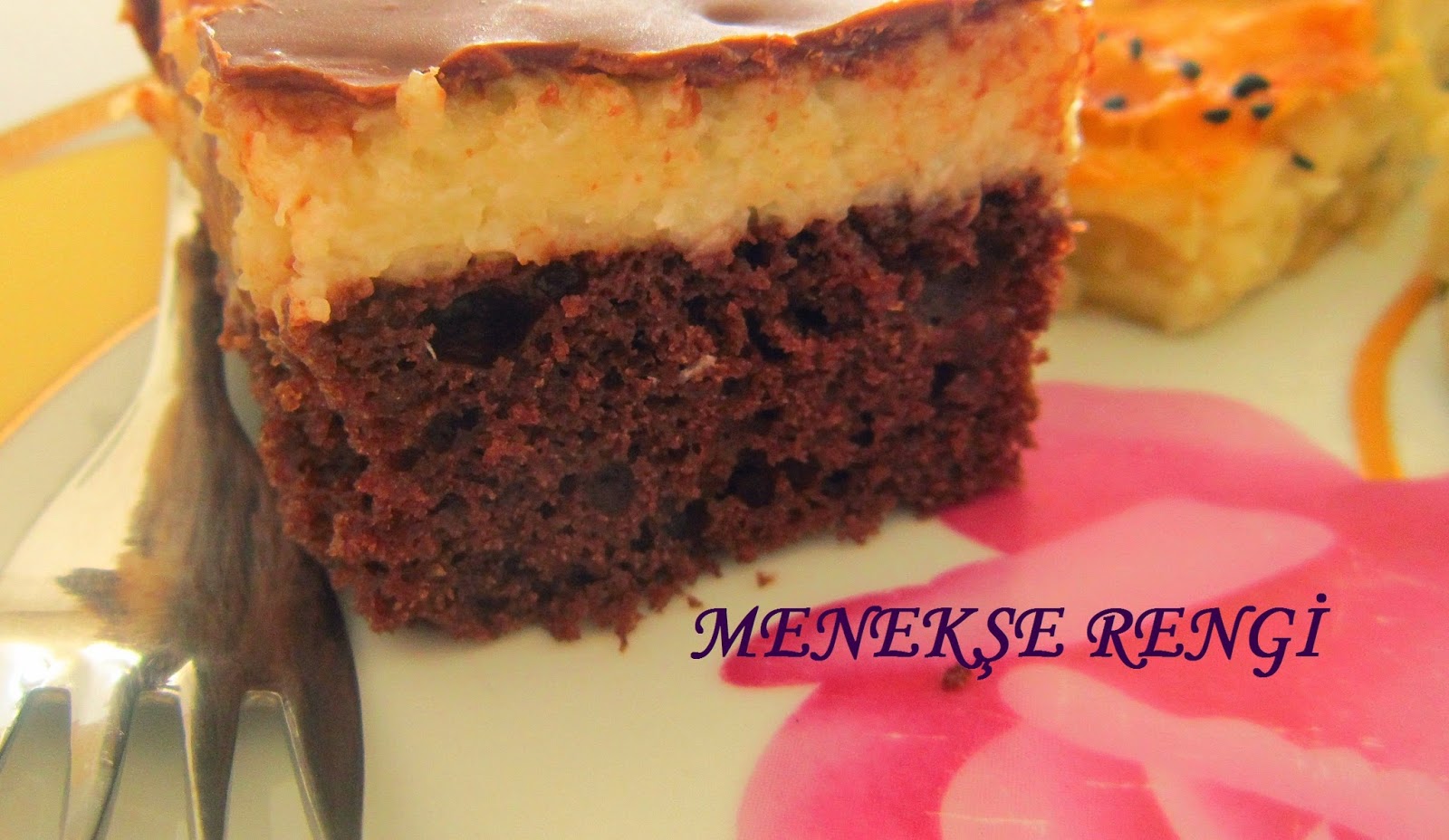 MENEKŞE RENGİ COCOSTAR TADINDA KEK