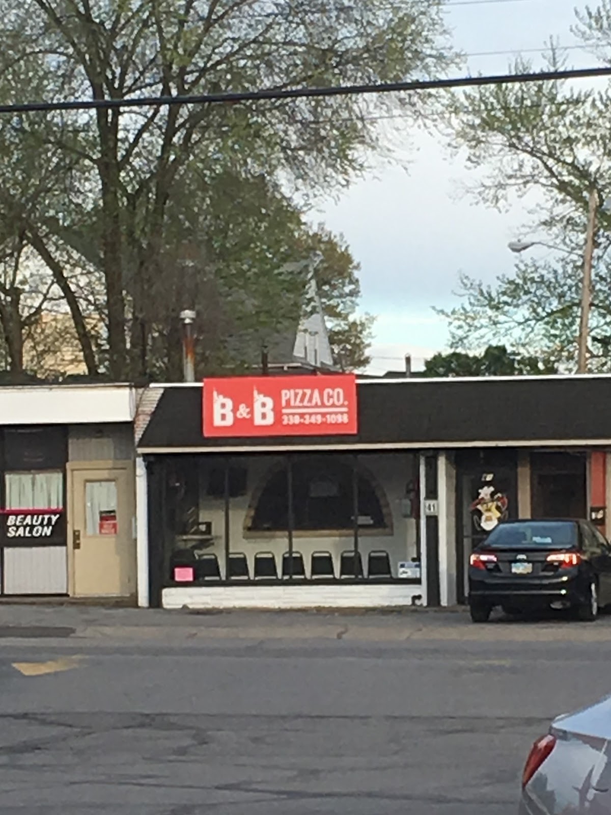 Life in Niles B &amp; B Pizza Company
