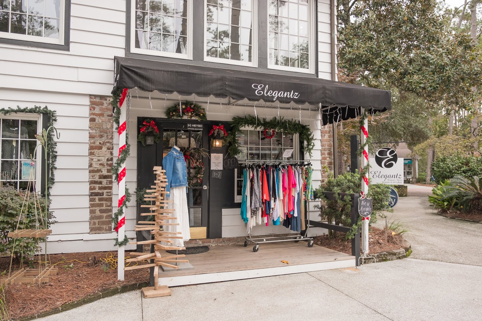 Spend a Relaxing Day at Hammock Shops Village in Pawleys Island