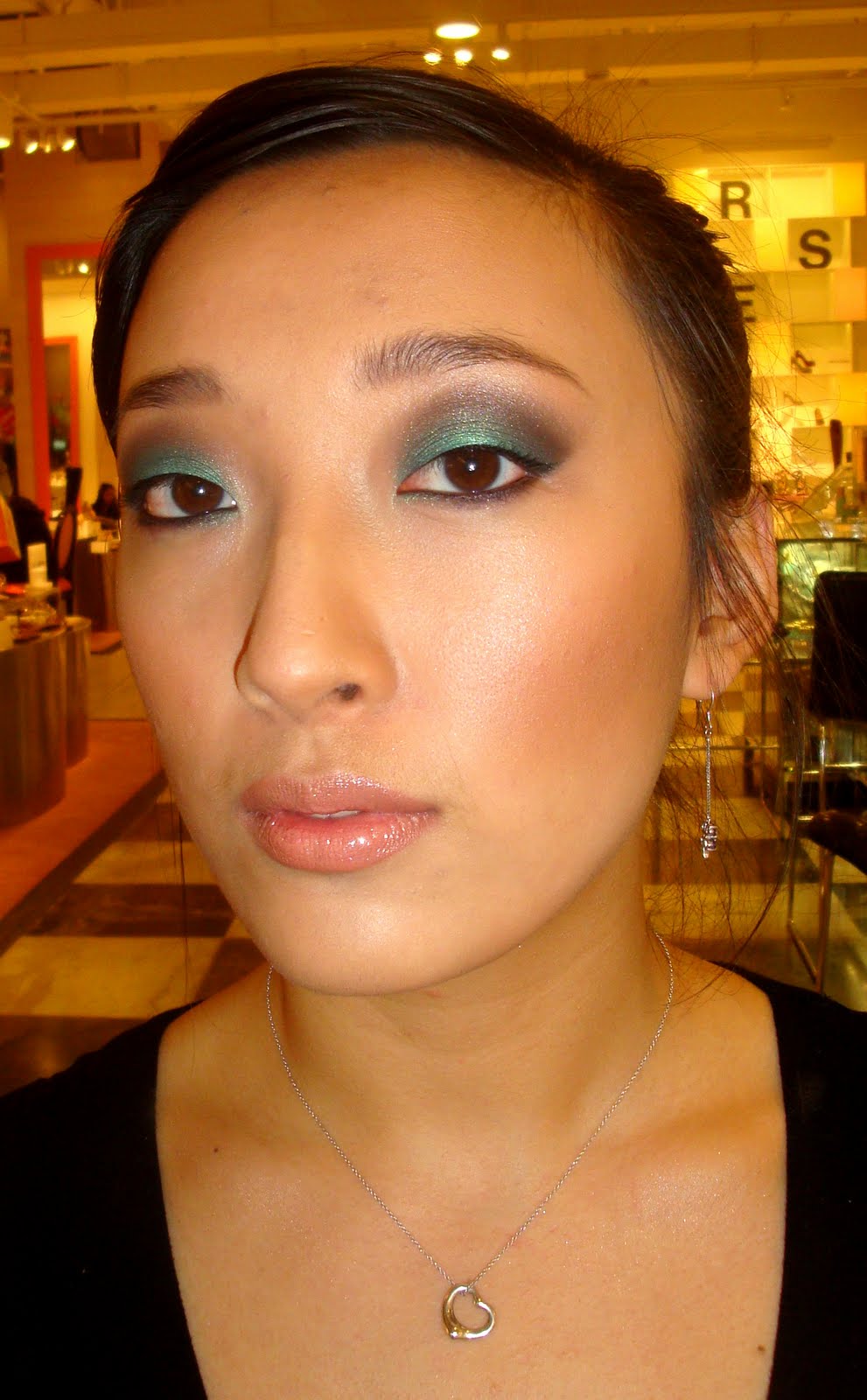 Morning MakeUp Call: Jenny... How to do Dramatic Green Eye Shadow by ...