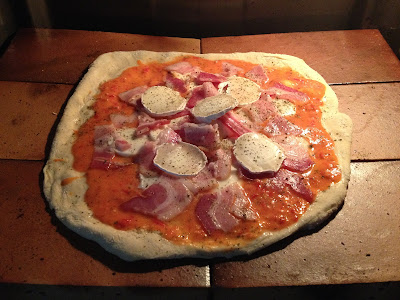 Receta Pizza con bacon y queso de cabra con masa de pan casero el gastrónomo - el troblogdita - ÁlvaroGP - Álvaro García - Ladrillos refractarios en el horno Receta Pizza con bacon y queso de cabra con masa de pan casero el gastrónomo - el troblogdita - ÁlvaroGP - Álvaro García - Ladrillos refractarios en el horno