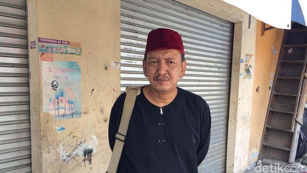 Tanggul Retak, Warga Luar Batang Kirim Surat Permohonan Pembangunan Tanggul Ke Pemkot Jakut Tanggul Retak, Warga Luar Batang Kirim Surat Permohonan Pembangunan Tanggul Ke Pemkot Jakut