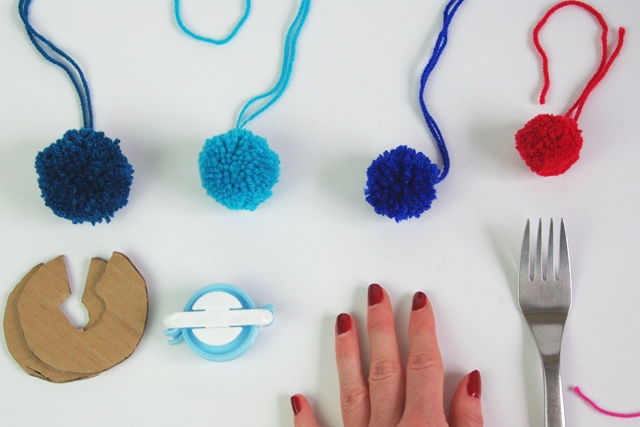 4 einfach Methoden für Pompoms (Bommel) selber machen 4 einfach Methoden für Pompoms (Bommel) selber machen