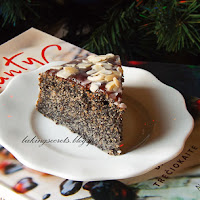 http://www.bakingsecrets.lt/2015/01/tortas-su-aguonomis-rich-poppy-seed-cake.html
