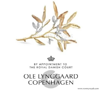 Crown Princess Mary wore a gold headpiece by Ole Lynggaard - Petit Frost
