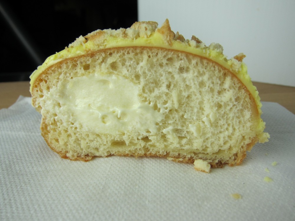 Review Krispy Kreme Banana Pudding Donut