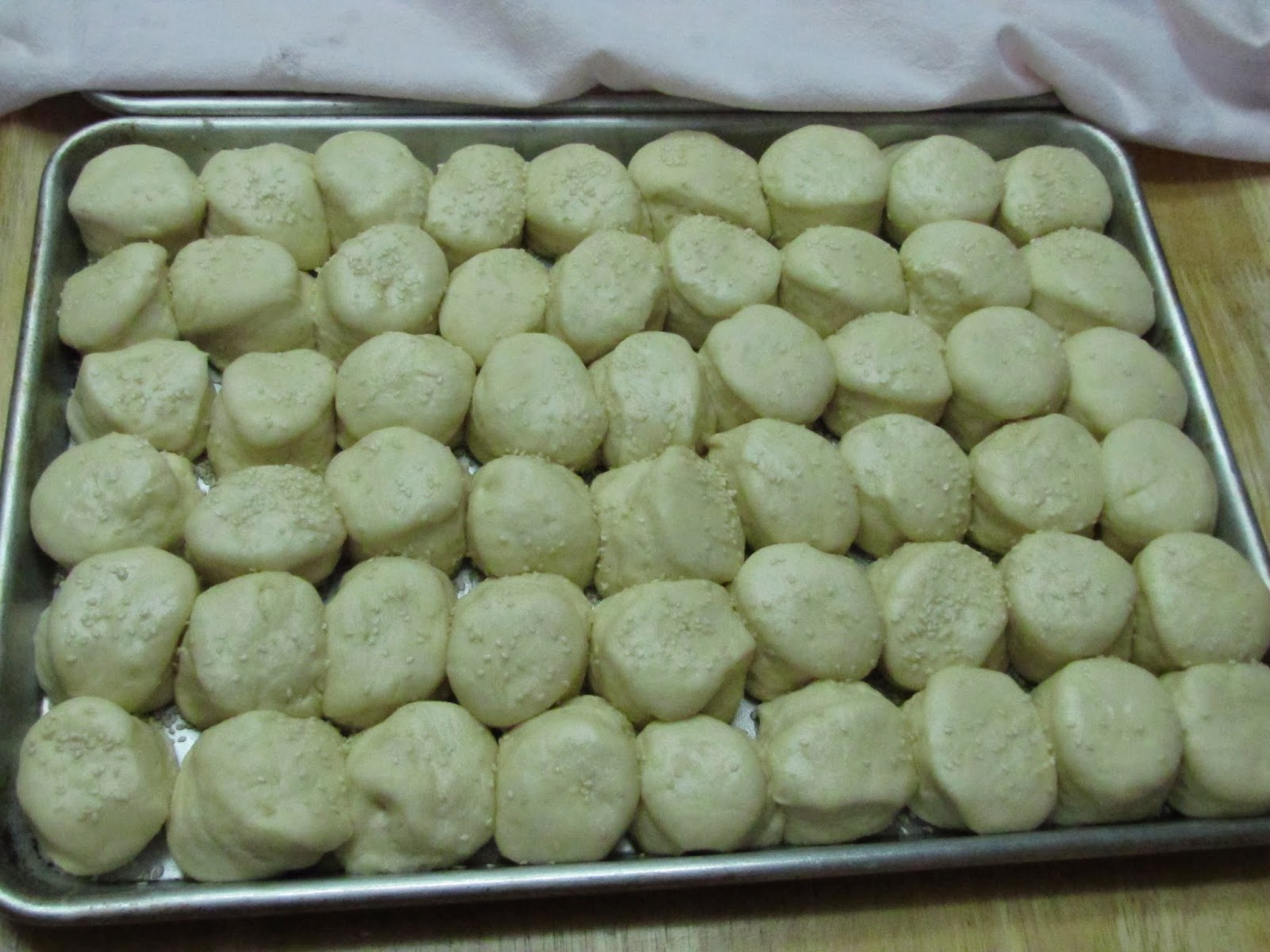 Caroline's Cakes & Crafts Soft Dinner Rolls For A Crowd