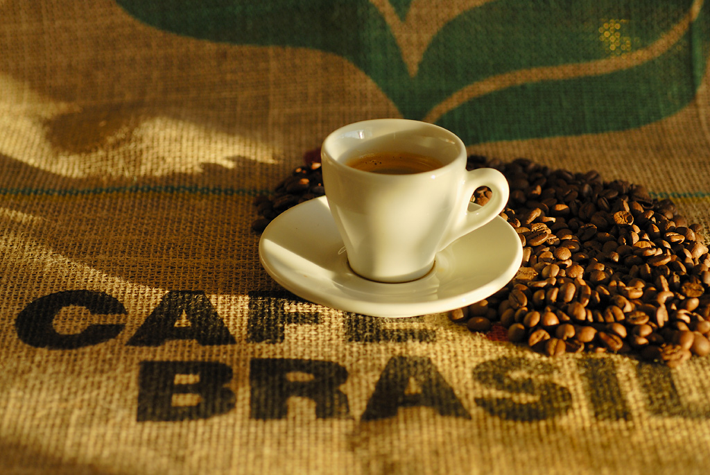 Cesar Hinojosa Quiroz y el mundo del café: La historia del café en Brasil
