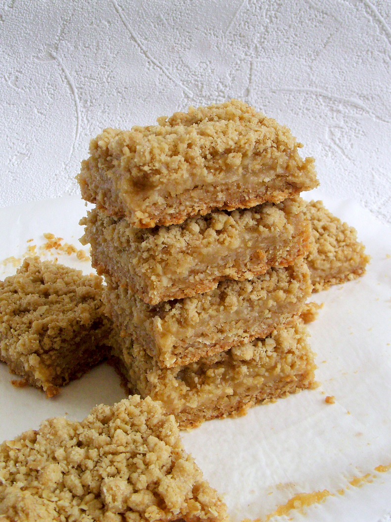 apple oatmeal squares