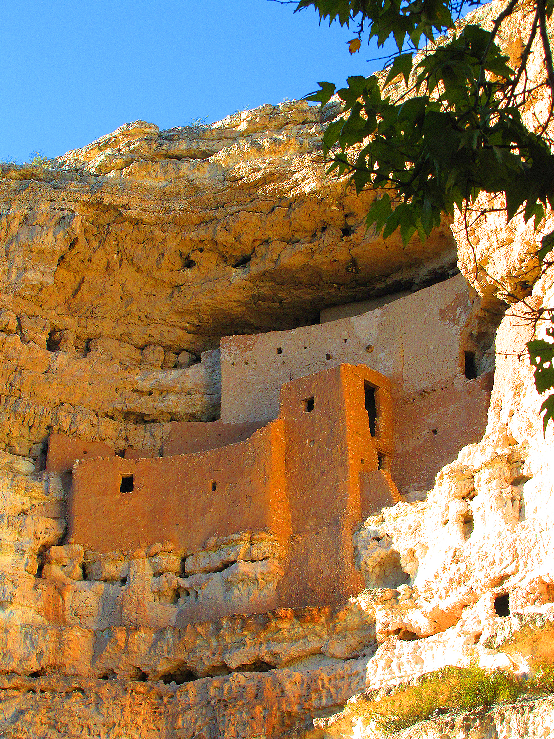 The Compleat Traveller Friday Photos Montezuma Castle National