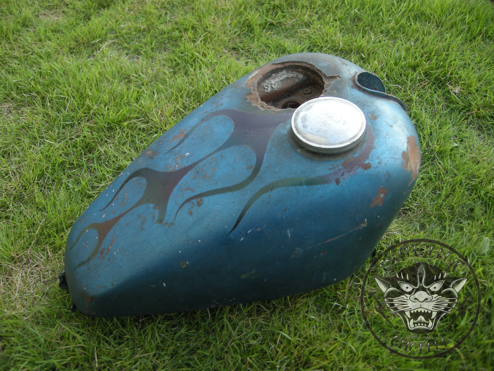 psycle delic HD Hummer Gas Tank//SOLD