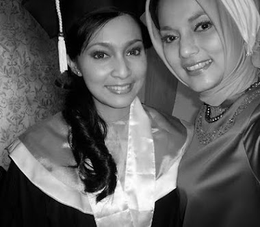 Pasca Wisuda dari FIB UI jurusan Sastra Inggris bersama Ibuku Marissa Haque