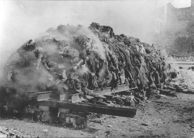 Mass cremation German civilians killed