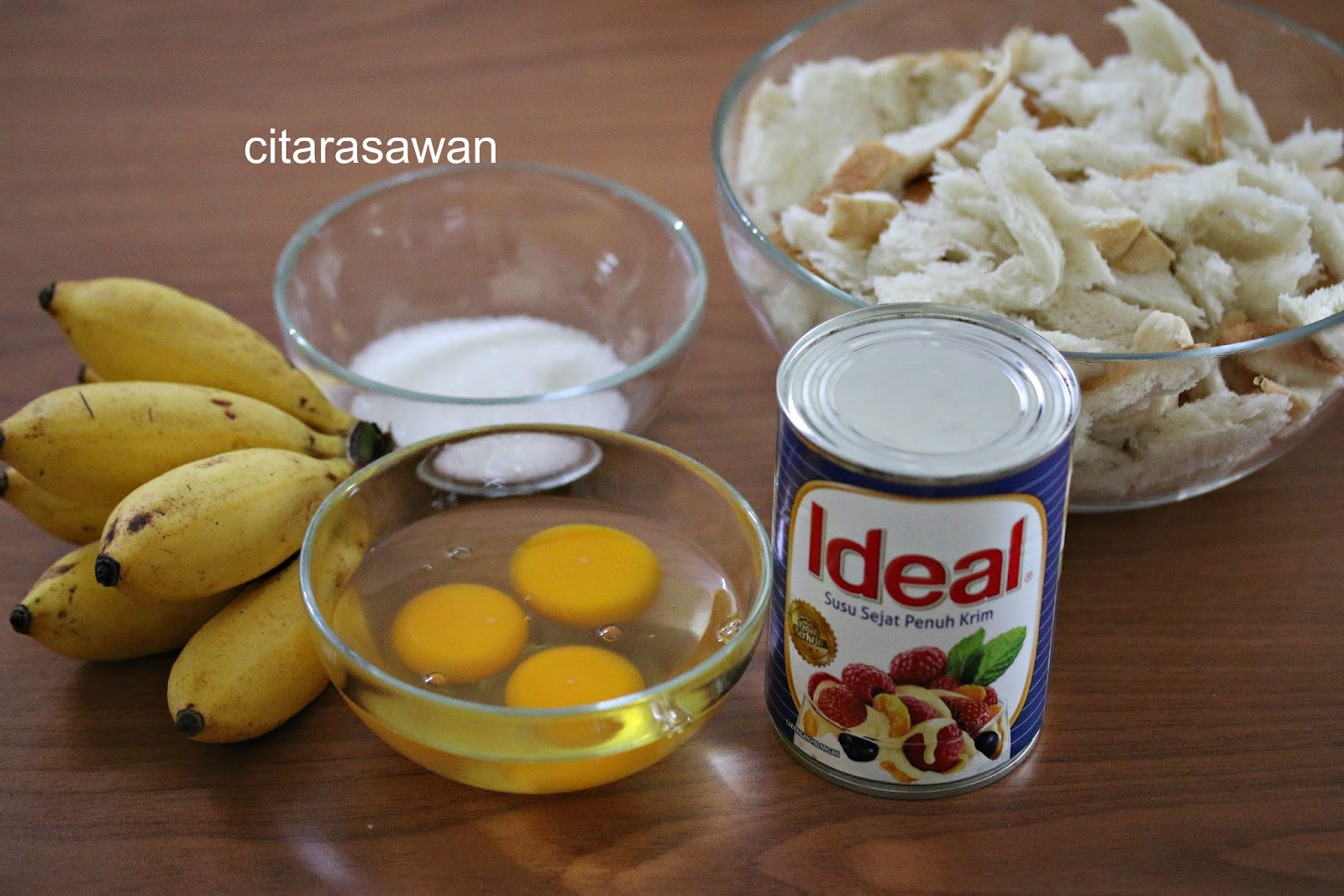 Puding Roti Pisang Berkrim / Creamy Banana Bread Pudding Khairulaming