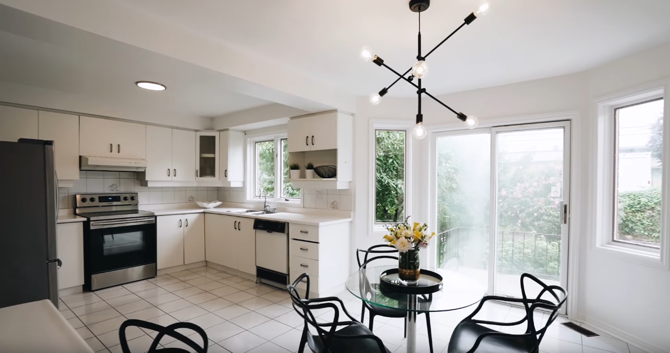 20 Photos vs. 112 Delroy Dr, Toronto vs. Home Interior Design Tour