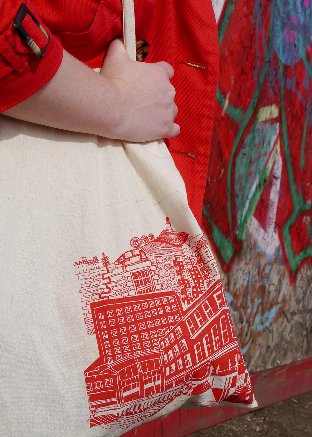 Red Dundee Tote Bag Red Dundee tote bag screen printed at the Dundee Design Festival and worn by Scottish blogger