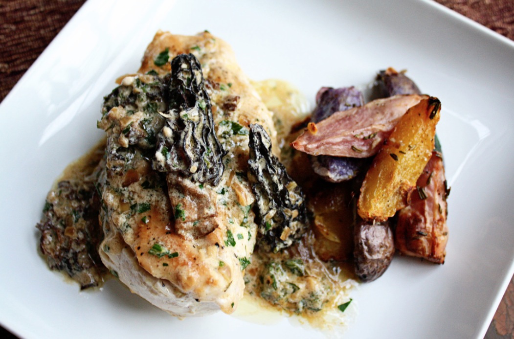 grogs4blogs Chicken Breasts with Porcini Crema and Morels